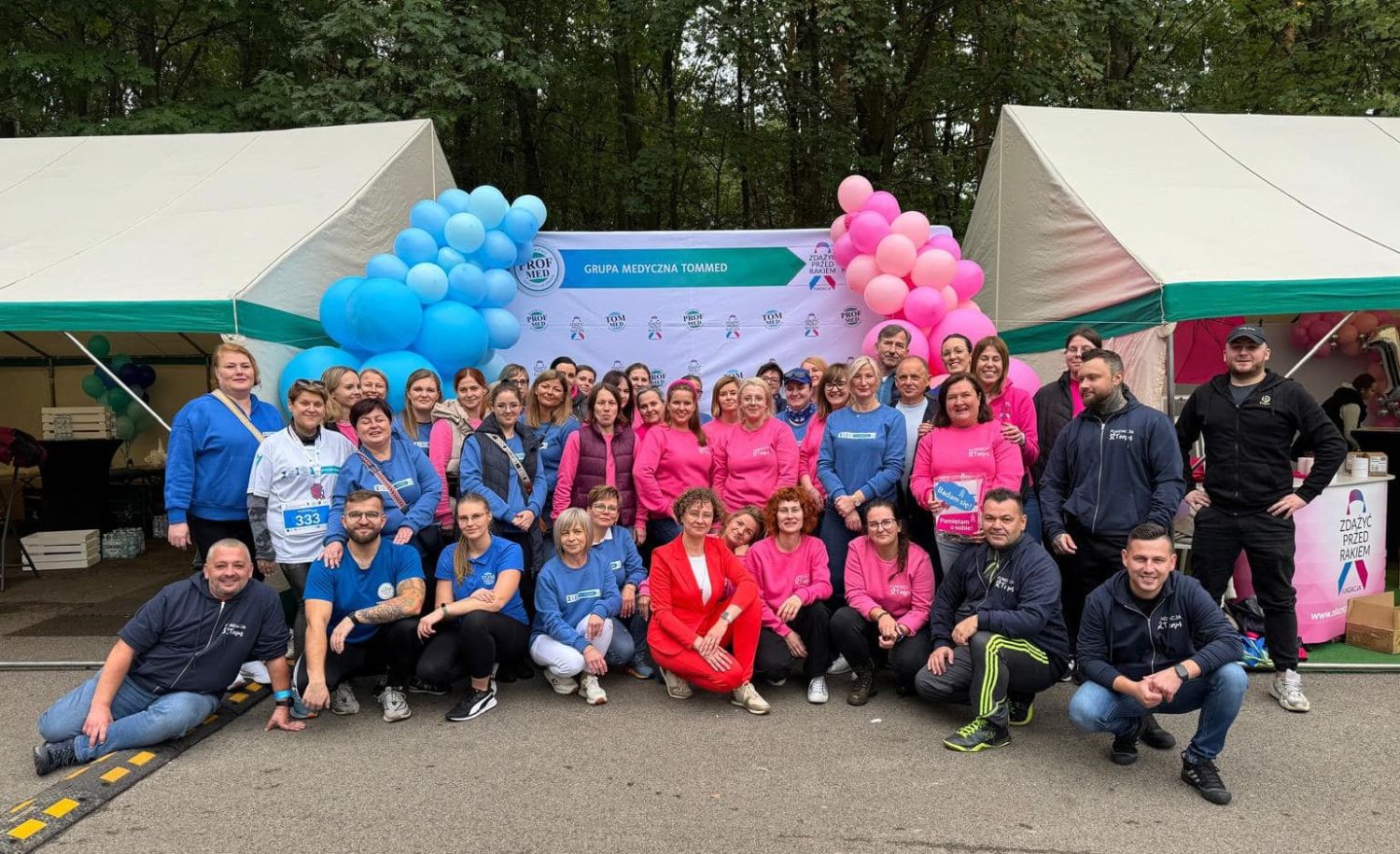 R&oacute;żowy team Tommed